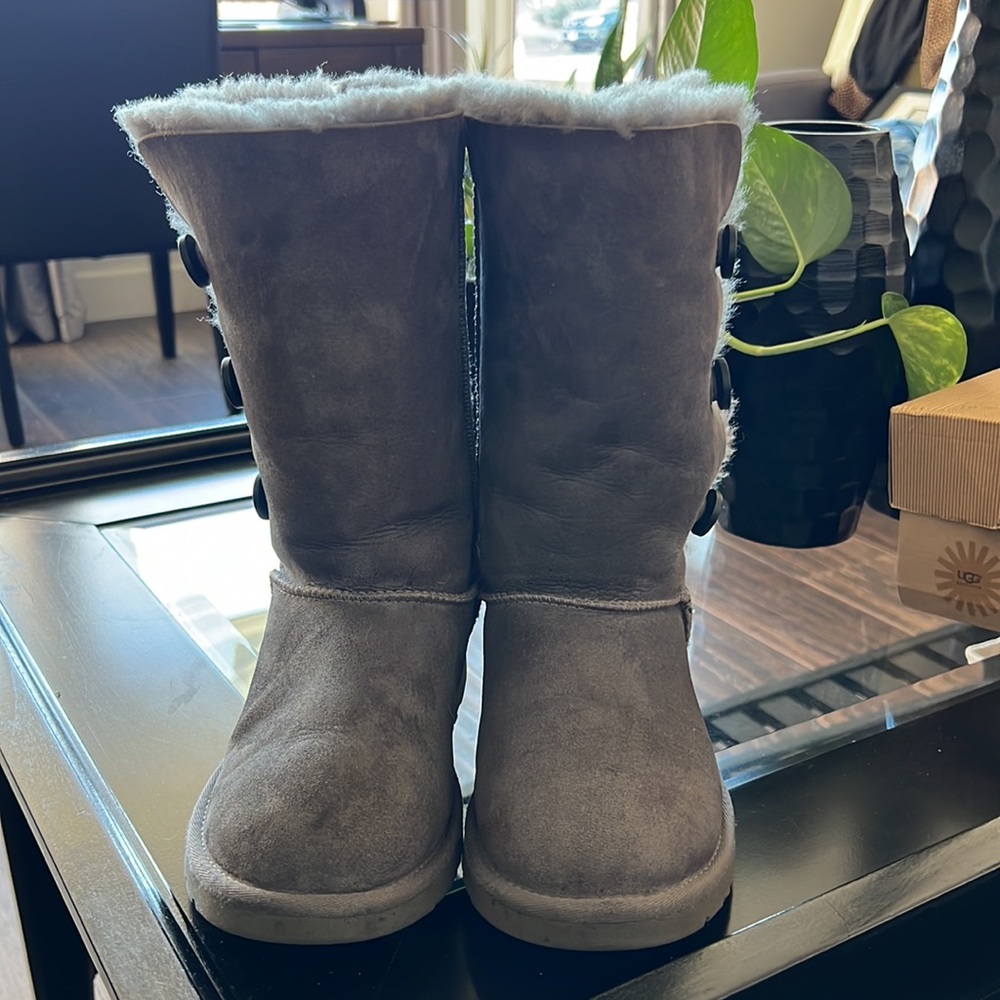 Gray Ugg With Side Buttons - image 3